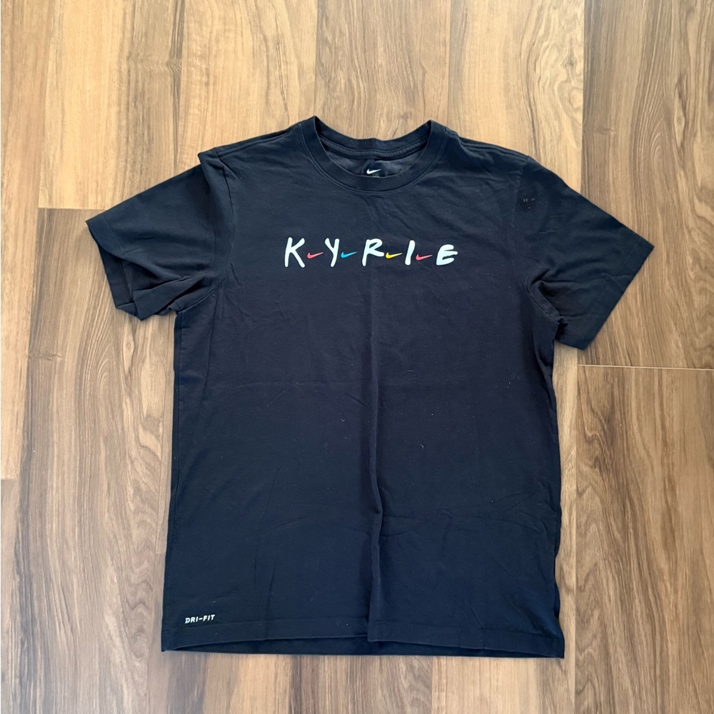 Nike Kyrie Irving FRIENDS Black Short Sleeve Tee Size Large